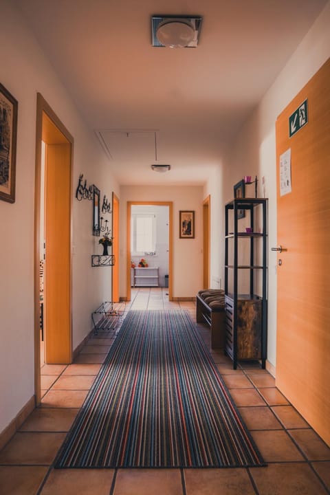 Facade/entrance, Decorative detail