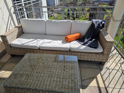 Coraline -Koblach, 6-10 P, 3 Schlafzimmer, Küche, riesige Terrasse, Parkplatz, WiFi, Stellplatz Ski Apartment in Appenzell Innerrhoden, Switzerland