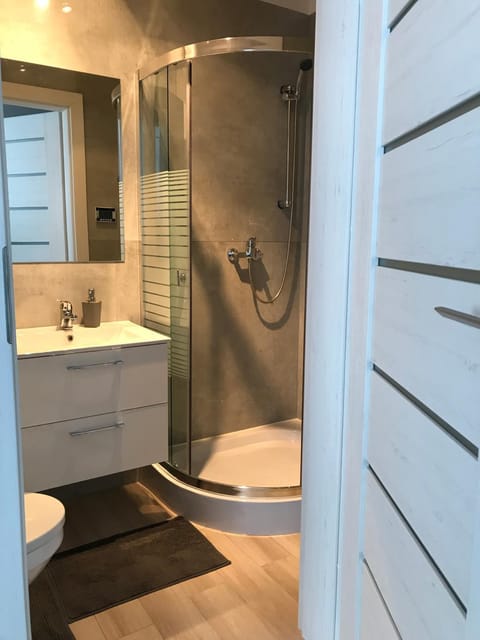 Apartament koloru morza - Szmaragd Apartment in Leba