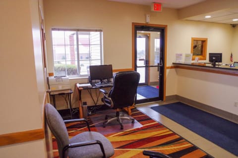 DUTCH INN AND SUITES Motel in Iowa