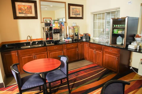 DUTCH INN AND SUITES Motel in Iowa