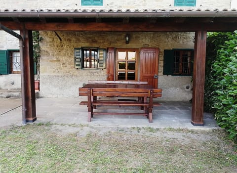 Patio, Facade/entrance