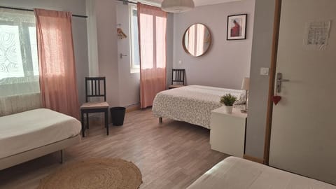Bed, Photo of the whole room, Bedroom, Mountain view