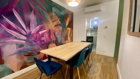 Appartement lumineux proche Saint-Lazare - 8P Apartment in Paris