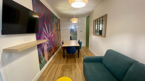 Appartement lumineux proche Saint-Lazare - 8P Apartment in Paris