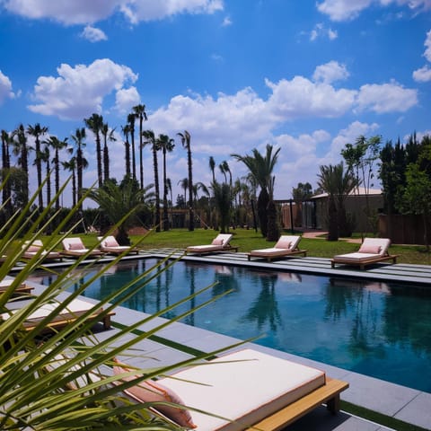 Garden, Swimming pool