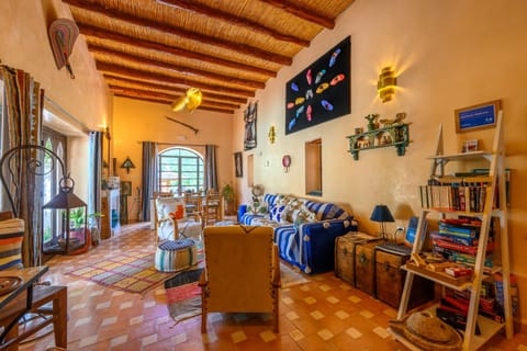 Living room, Lounge or bar, Seating area