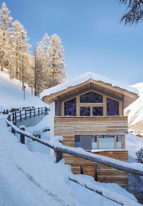 Chalet Black Pearl Apartment in Saas-Fee