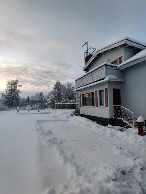 Nina`s GuestHouse 160m2, Jämsä City, Include x2 Himos SkiPass Apartment in Finland