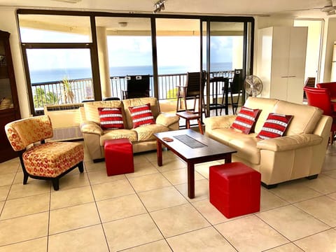 Living room, Sea view