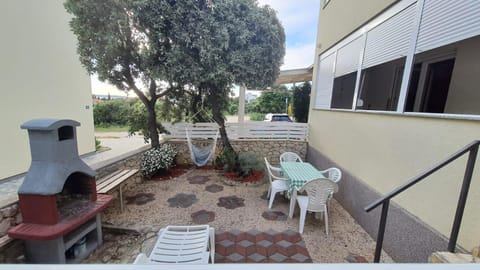 apartman Mandre Apartment in Novalja