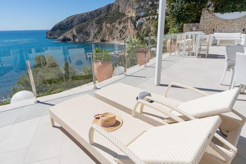 Balcony/Terrace, Balcony/Terrace, Mountain view, Mountain view, Sea view, Sea view