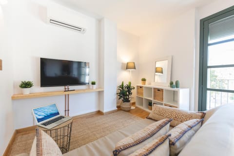 TV and multimedia, Living room, Photo of the whole room, Seating area