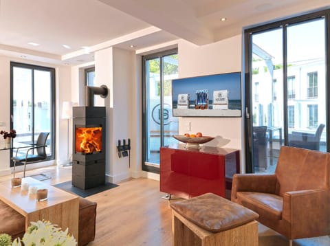 TV and multimedia, Living room, Garden view