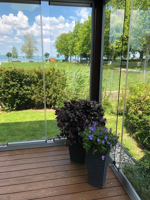 Garden, Balcony/Terrace