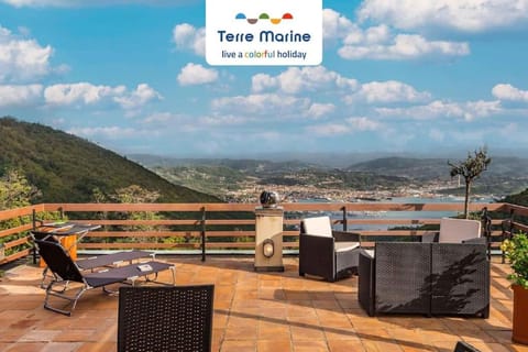 Quadro d'Autore, Terre Marine Apartment in Province of Massa and Carrara