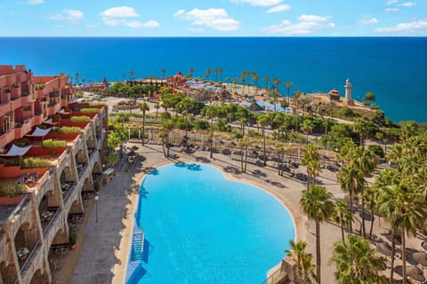 Garden, View (from property/room), Balcony/Terrace, Dining area, Sea view, Swimming pool, Parking