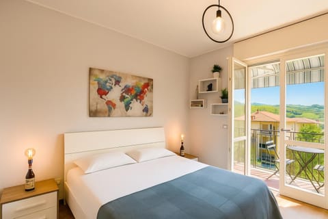 Bed, Balcony/Terrace, Photo of the whole room, Bedroom