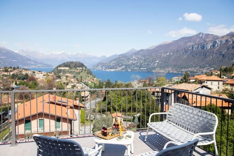 Balcony/Terrace, Lake view