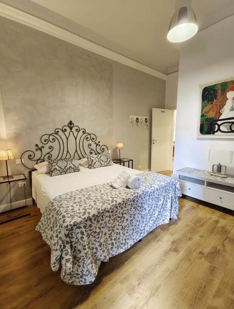 Bed, Animals, Bedroom, Area and facilities, children, furniture, heating, internet, pet friendly, towels, air conditioner