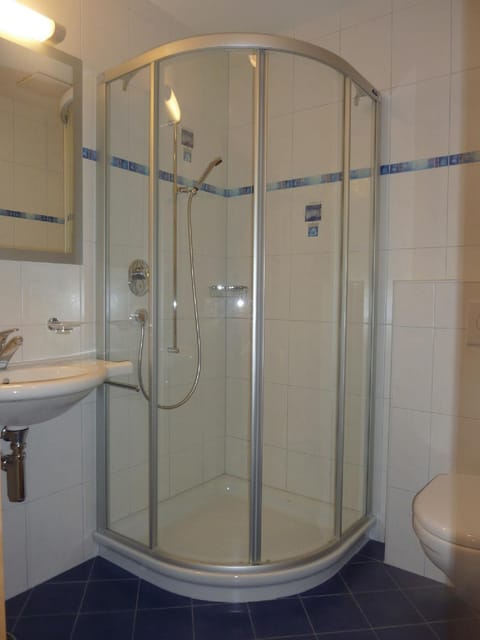 Bathroom, Decorative detail