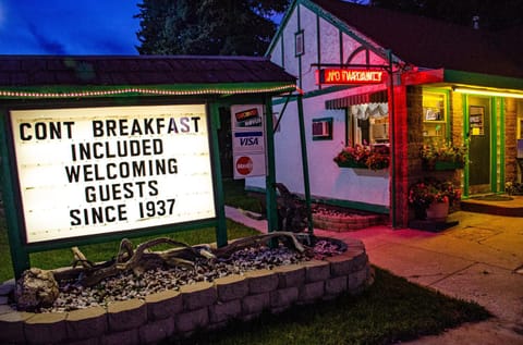 Facade/entrance, Property logo or sign