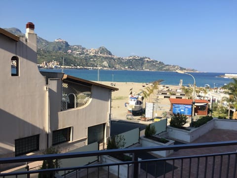 Balcony/Terrace, Beach, Landmark view, Sea view
