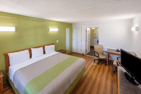 Photo of the whole room, Bedroom, On site