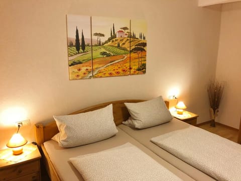 Gästehaus Doll Bed and Breakfast in Ahrweiler