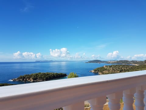 View (from property/room), Balcony/Terrace, Sea view