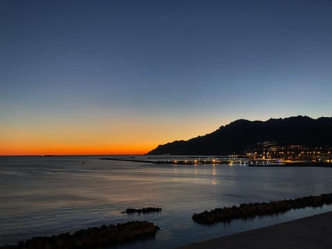 Natural landscape, Balcony/Terrace, Balcony/Terrace, Beach, Bedroom, On site, Sea view, Sunset