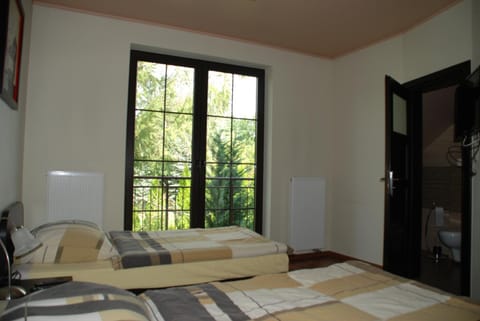 Bed, Photo of the whole room, Bedroom, Garden view
