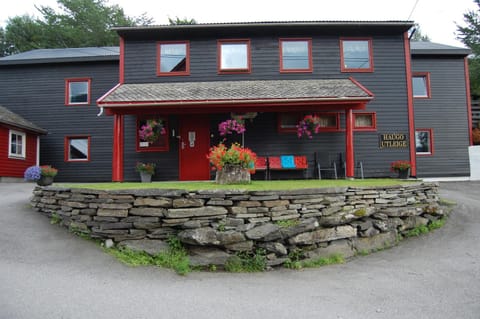 Facade/entrance, Off site