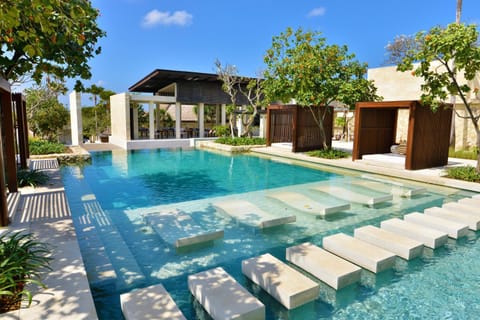Day, Swimming pool, Swimming pool, Swimming pool, Swimming pool