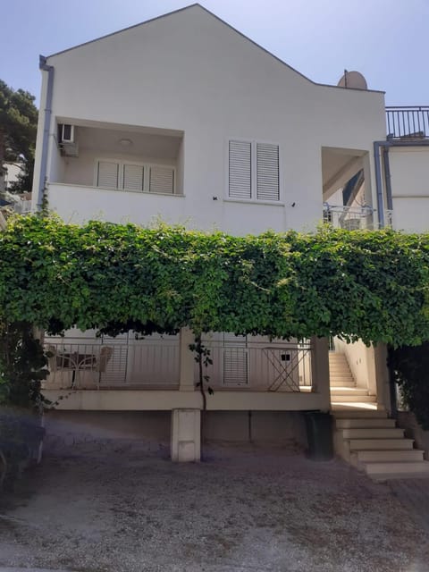 Property building, View (from property/room), Balcony/Terrace