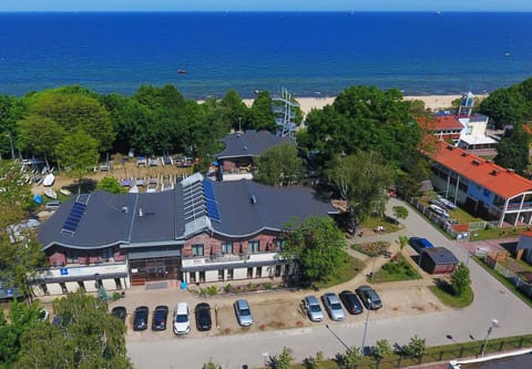 Property building, Neighbourhood, Bird's eye view, Beach, Sea view, Parking
