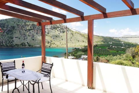 Patio, Balcony/Terrace, Lounge or bar, Other, Decorative detail, Beach, Mountain view, Sea view, Area and facilities, Alcoholic drinks