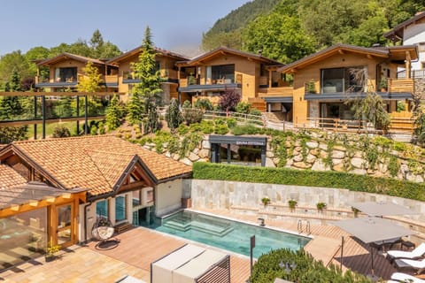 Property building, Swimming pool