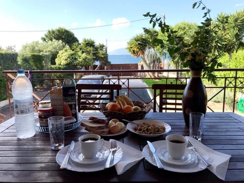 Food close-up, Balcony/Terrace, On site, Food, Garden view, Sea view, Breakfast, Quiet street view, Inner courtyard view