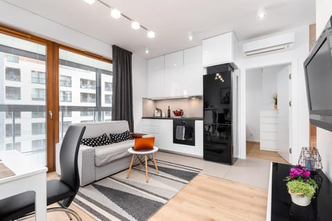 Living room, Seating area, Dining area, Communal kitchen