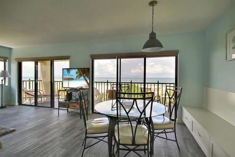 Land's End 7-401 Beach Front - Premier House in Sunset Beach