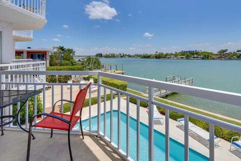 Amadeus 5 House in Treasure Island