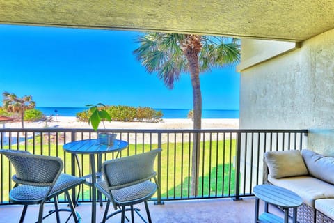 Land's End 11-203 Beach Front - Premier House in Sunset Beach