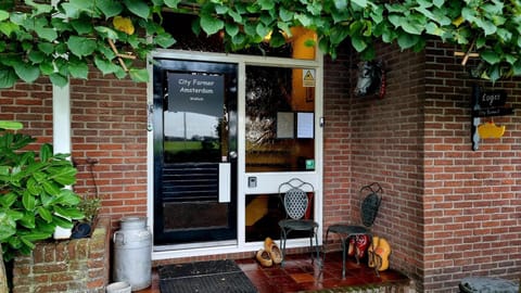 Property building, Facade/entrance, Coffee/tea facilities