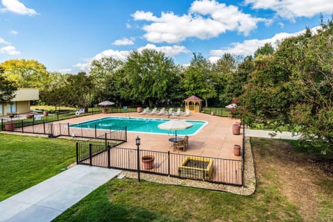 On site, Pool view, Swimming pool