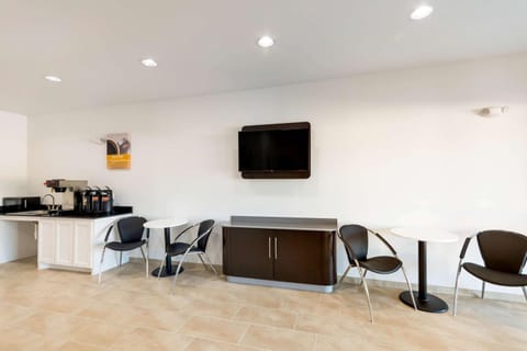 Communal lounge/ TV room, Lobby or reception, Photo of the whole room, Seating area, On site