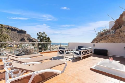 Natural landscape, Balcony/Terrace, Seating area, Mountain view, Sea view, sunbed