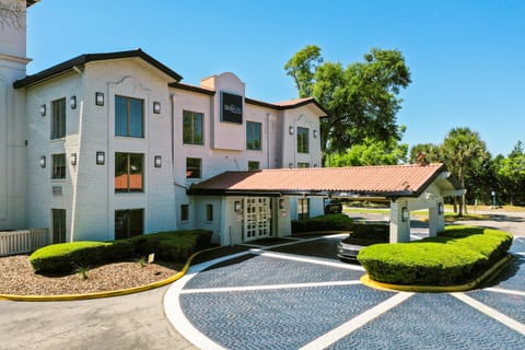 Property building, Garden view