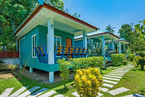 Property building, Day, Garden