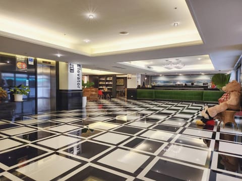 Lobby or reception, Seating area